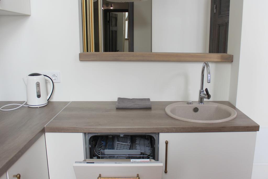 2 Room Apartment In Embasy Area Riga Exterior photo